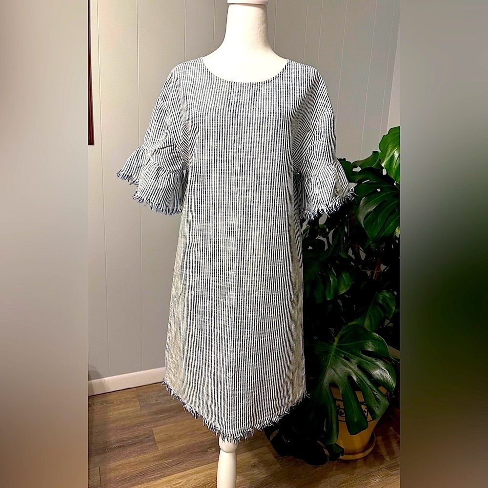 🛍️ True Craft  Blue & white striped raw hem dress Size 6